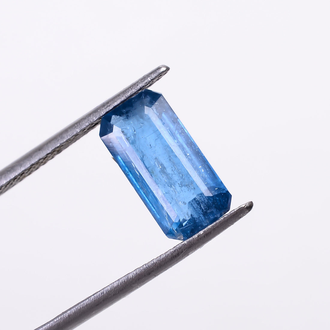 natural blue kyanite radiant shape cut stone loose gemstone