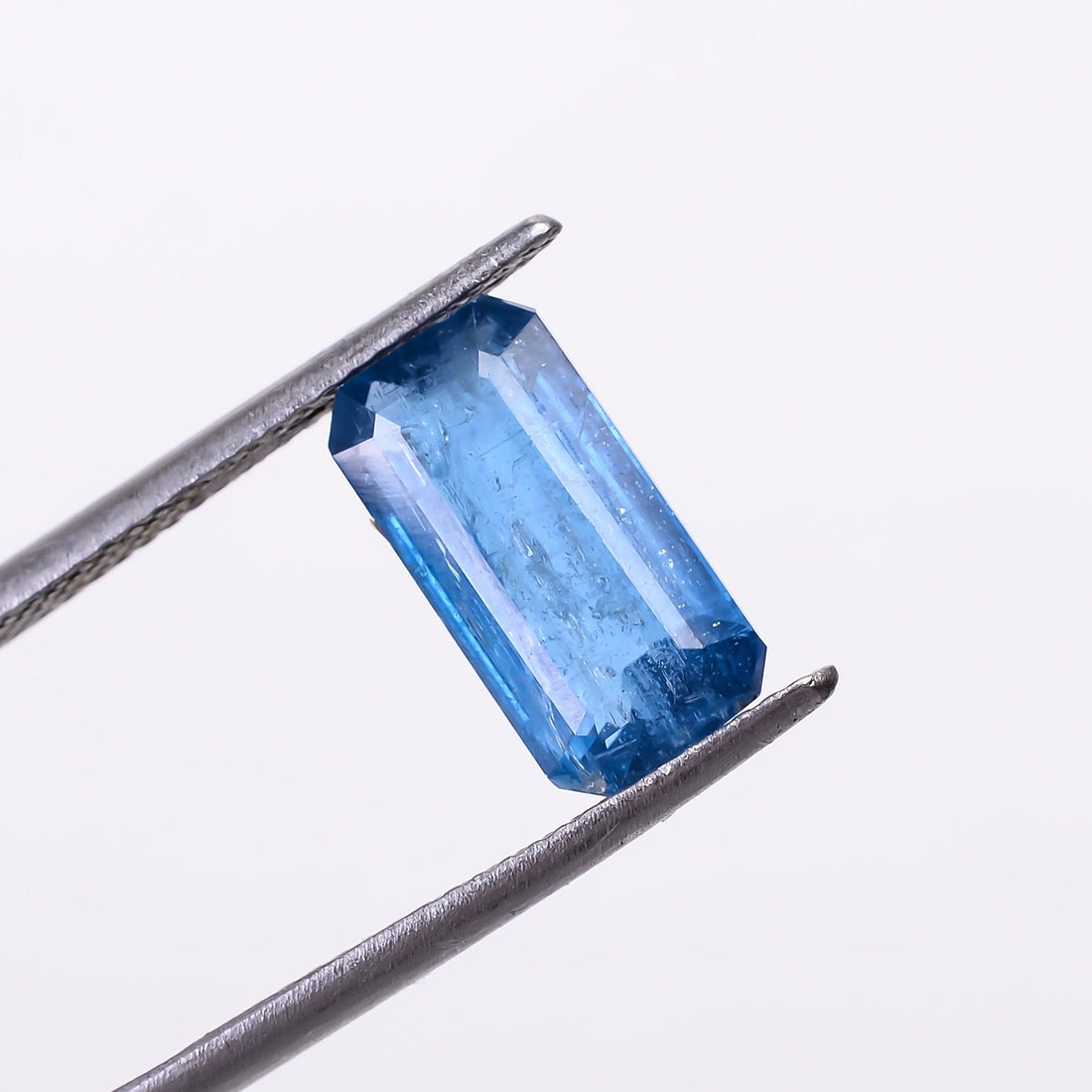 natural blue kyanite radiant shape cut stone loose gemstone