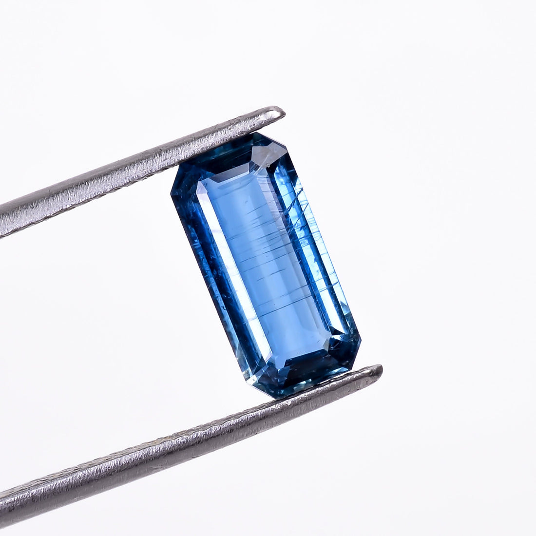 natural blue kyanite radiant shape cut stone loose gemstone