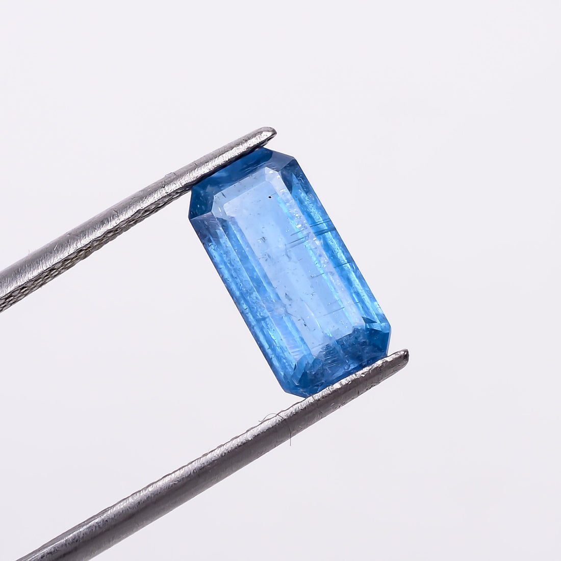 natural blue kyanite radiant shape cut stone loose gemstone