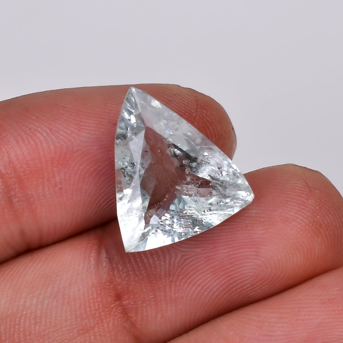 natural aquamarine triangle shape cut stone loose gemstone