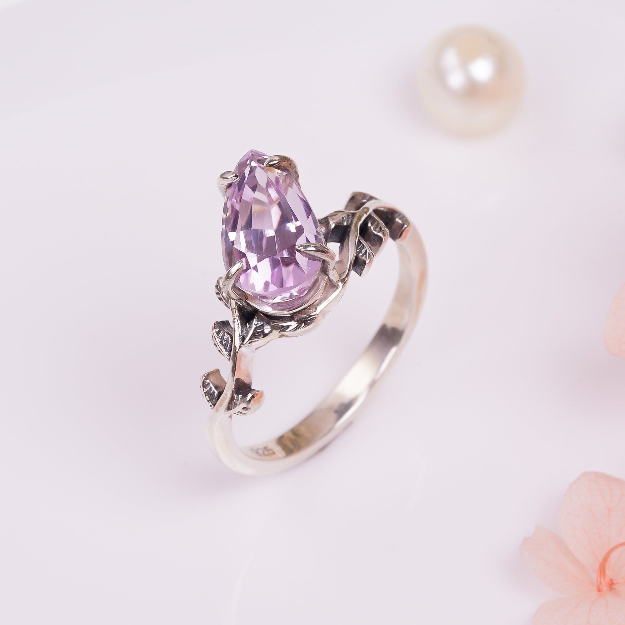 natural kunzite pear shape ring 925 sterling silver ring 7 us 2 9 gms y 7790