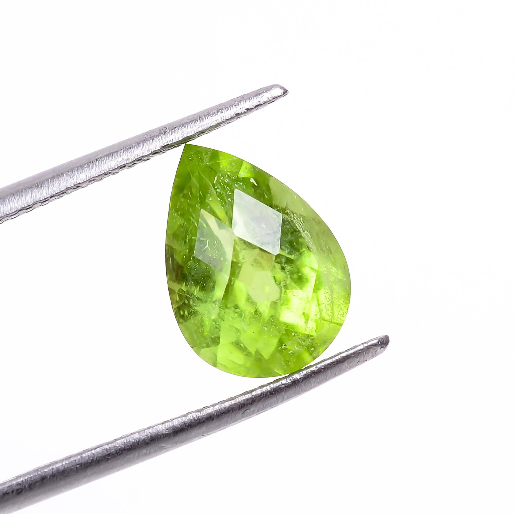 peridot natural pear shape faceted loose gemstone