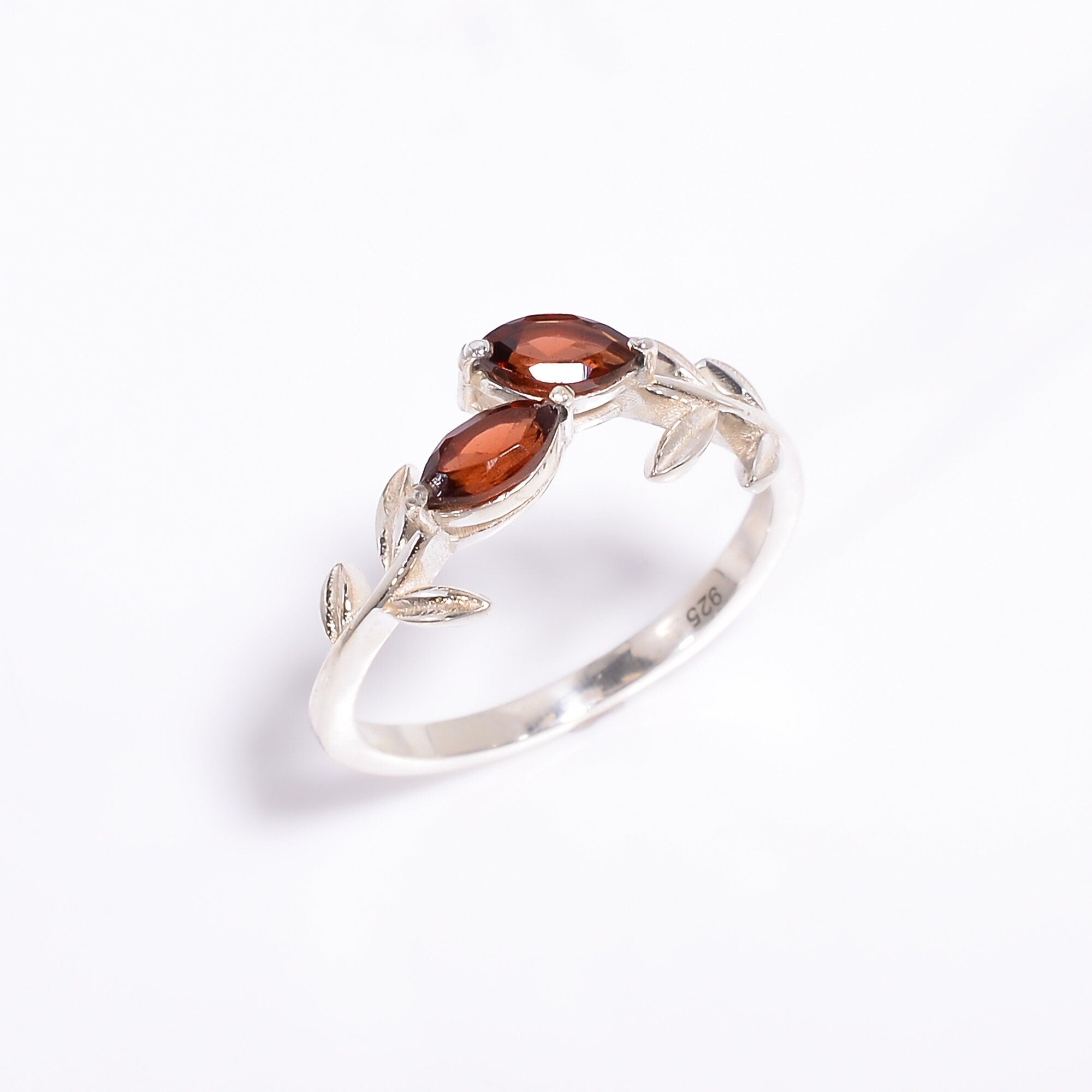 natural garnet marquise shape ethnic handmade ring 925 sterling silver ring 7 25 us 2 gms y 7787