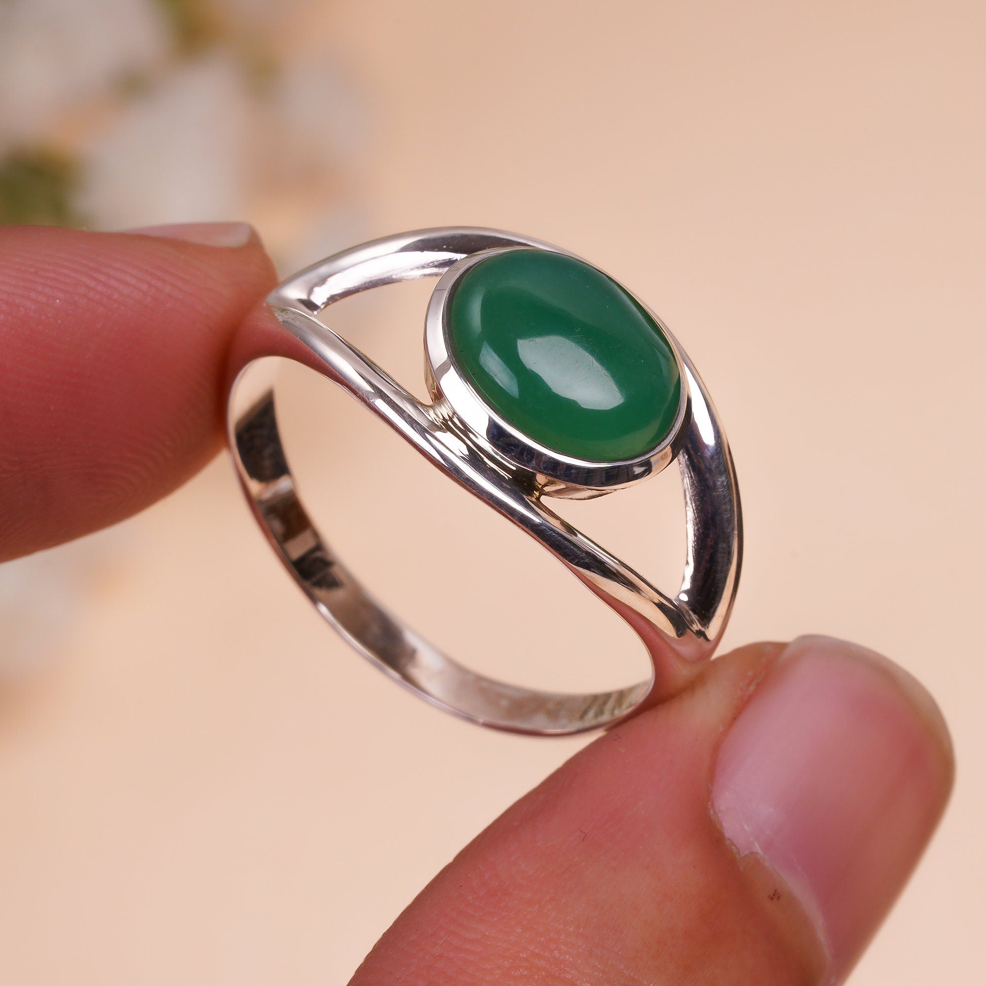 natural chrysoprase oval shape ethnic handmade ring 925 sterling silver 10 25 us 3 7 gms y 7782