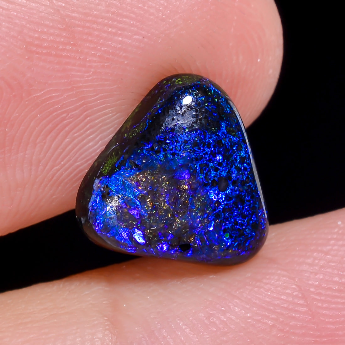 Andamooka Opal Triangle Shape Cabochon 3 Ct. 10X10X3 mm OP-971
