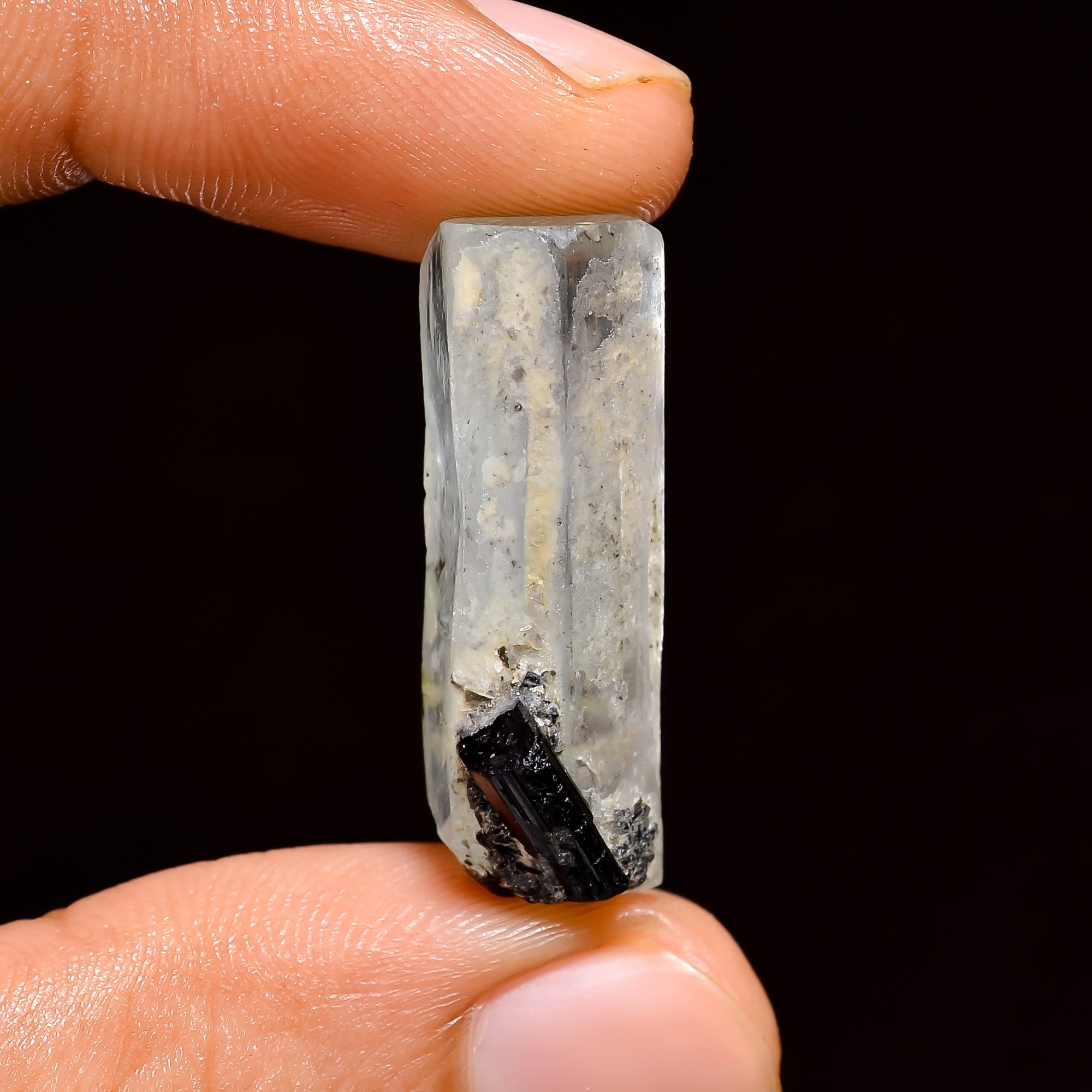 Natural Aquamarine Pencil Shape Loose Gemstone Rough For Making Jewelry 25.5 Ct. 28X13X9 mm 100% Natural Raw Gemstone S-1402