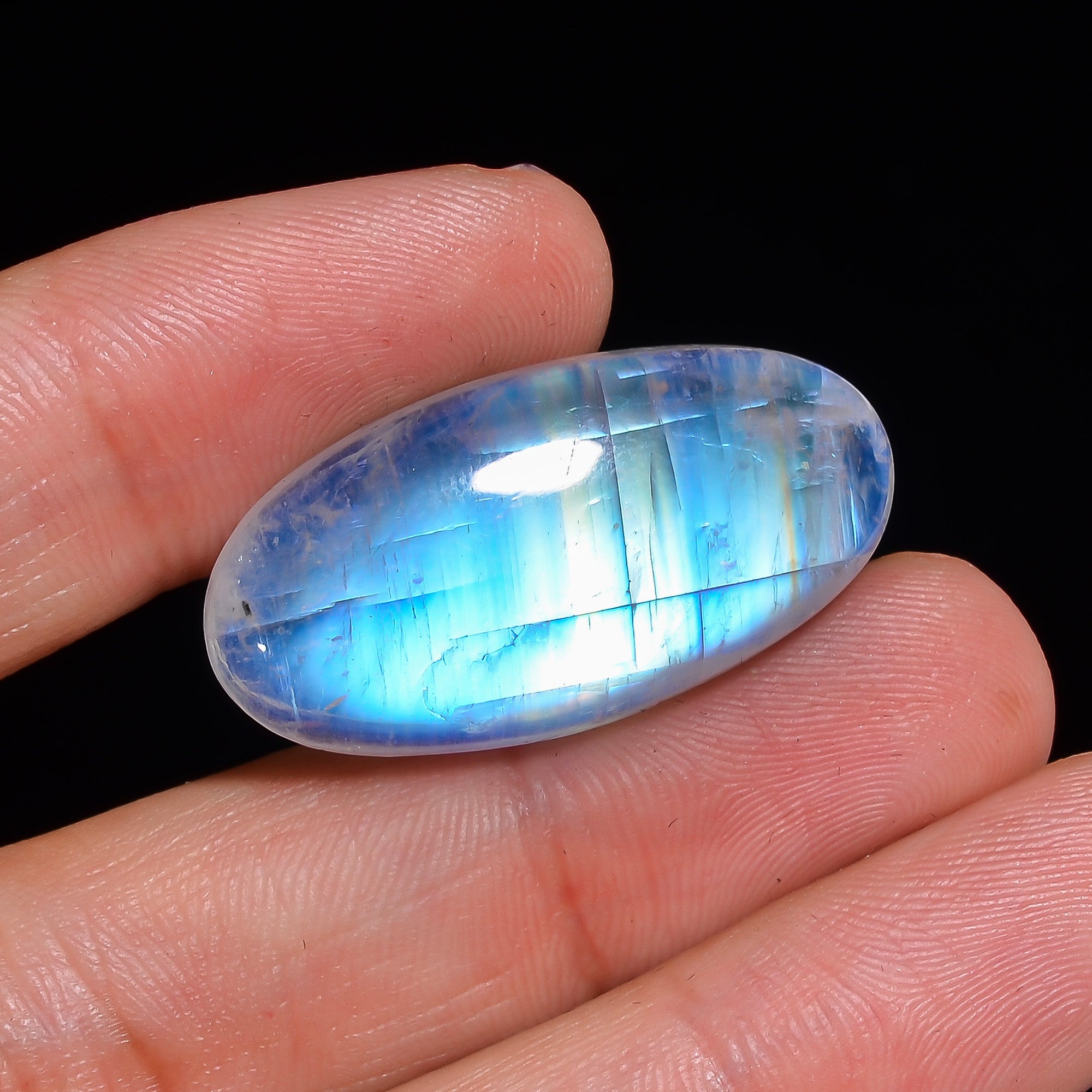 Natural Rainbow Moonstone Oval Shape Cabochon Loose Gemstone For Making Jewelry 31.5 Ct. 31X16X7 mm Y-10112