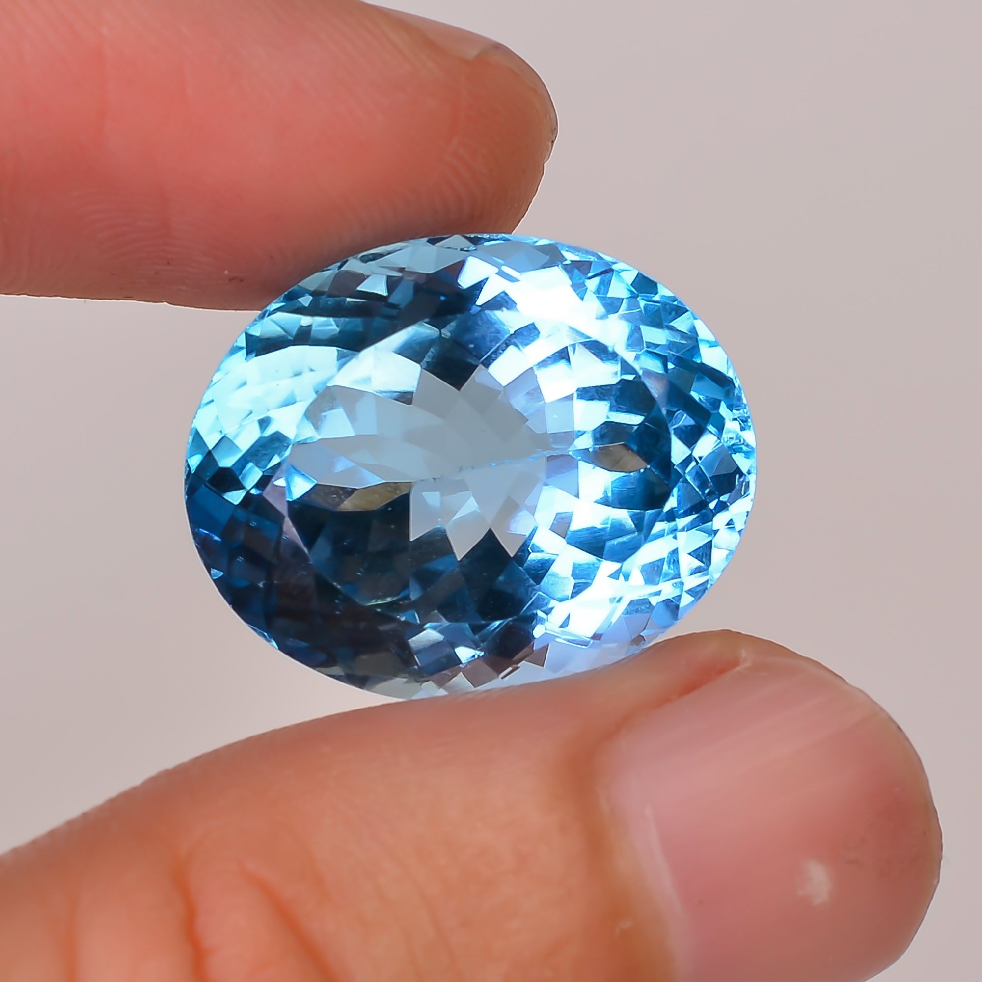 100% Natural Swiss Blue Topaz Oval Shape Cut Stone Loose Gemstone For Making Jewelry 29.5 Ct. 20X16X11 mm Y-10130