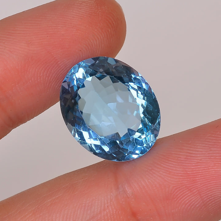 100% Natural Swiss Blue Topaz Oval Shape Cut Stone Loose Gemstone For Making Jewelry 16.5 Ct. 17X14X8 mm Y-10136