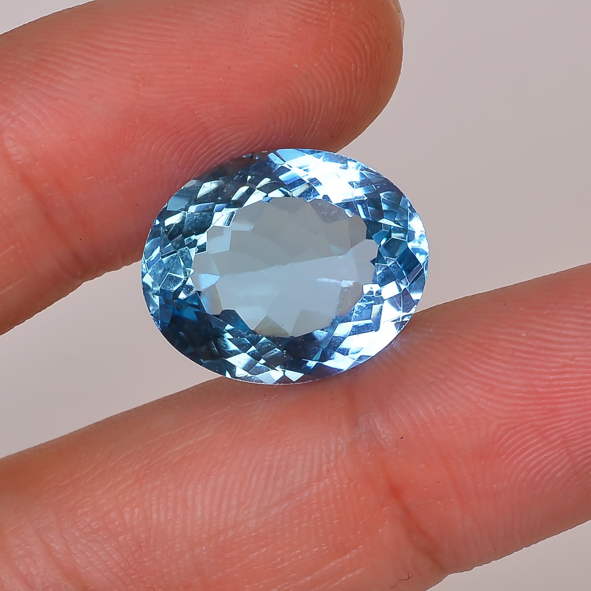 100% Natural Swiss Blue Topaz Oval Shape Cut Stone Loose Gemstone For Making Jewelry 16.5 Ct. 17X14X8 mm Y-10136