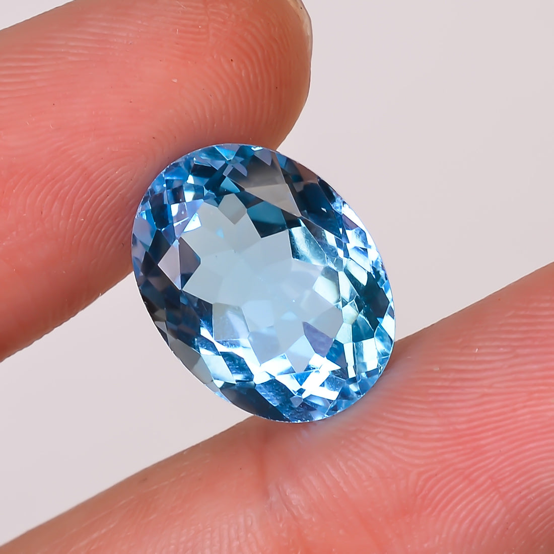 Natural Swiss Blue Topaz Oval Shape Cut Stone Loose Gemstone For Making Jewelry 12.5 Ct. 15X12X8 mm Y-10148