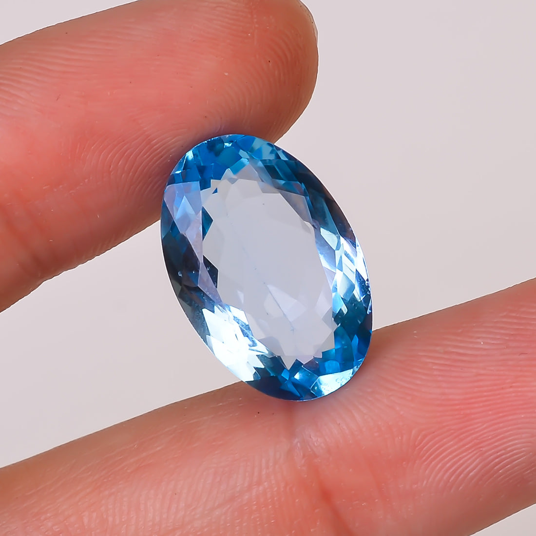 Natural Swiss Blue Topaz Oval Shape Cut Stone Loose Gemstone For Making Jewelry 14.5 Ct. 18X12X7 mm Y-10149
