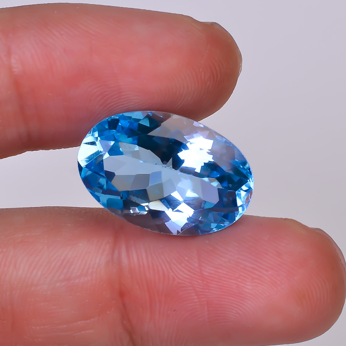Natural Swiss Blue Topaz Oval Shape Cut Stone Loose Gemstone For Making Jewelry 16.5 Ct. 19X12X9 mm Y-10168