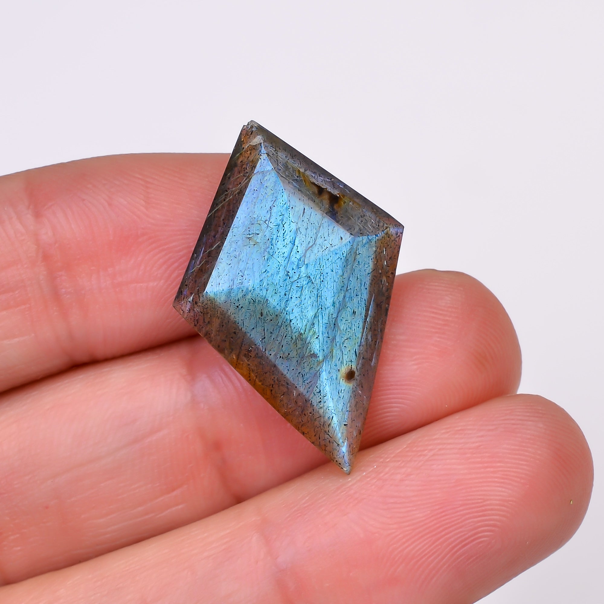 Natural Labradorite Shield Shape Cut Stone Loose Gemstone For Making Jewelry 12.5 Ct. 27X18X5 MM Y-10564
