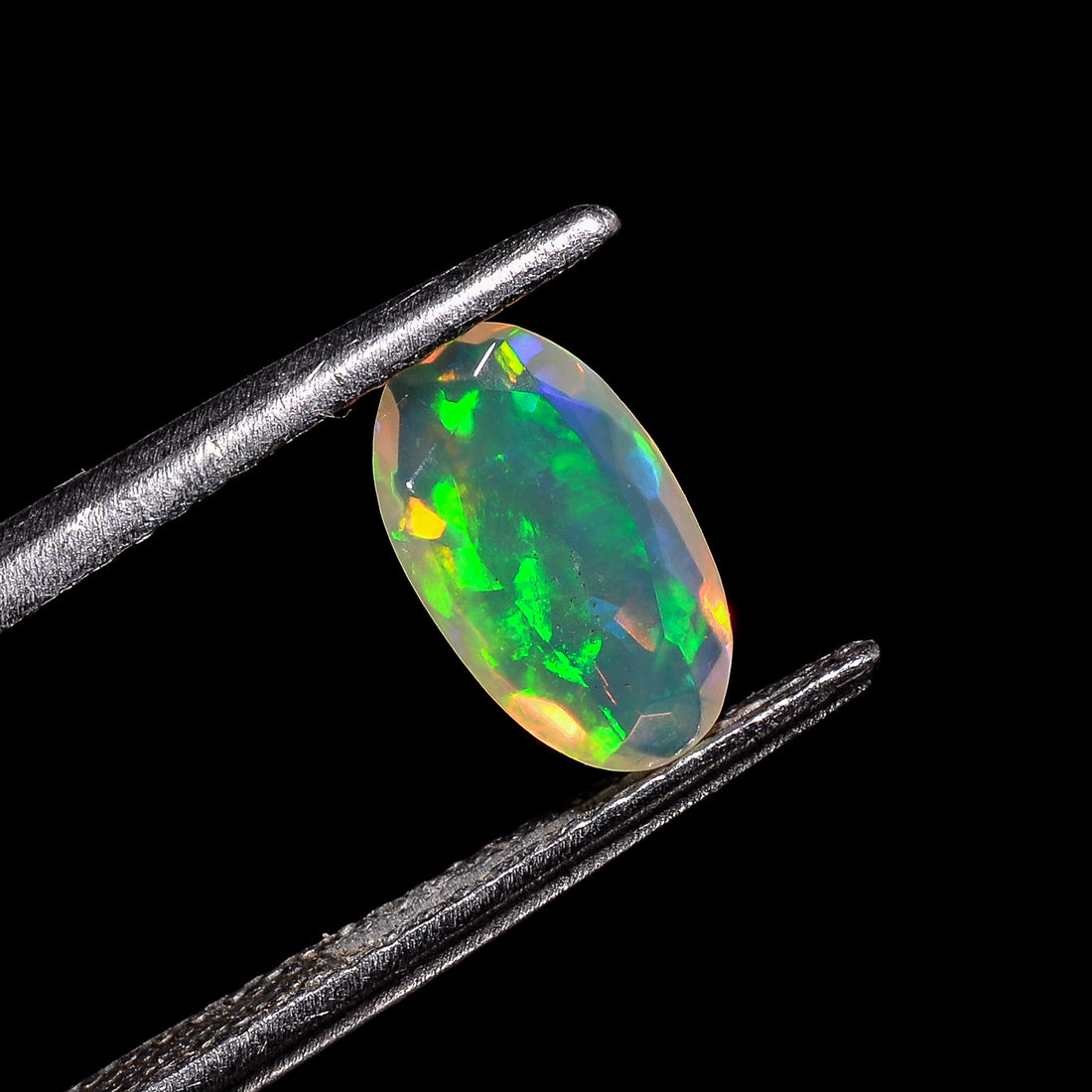 Ethiopian Opal Oval Shape Cut Stone natural loose gemstone  0.7 Ct. 9X5X3 mm Y-7203