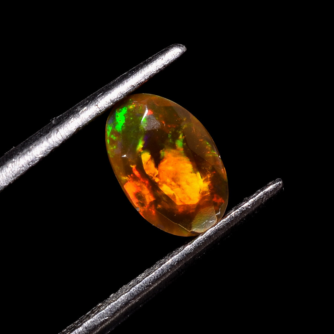 Ethiopian Opal Oval Shape Cut Stone natural loose gemstone  0.85 Ct. 9X6X3 mm Y-7247