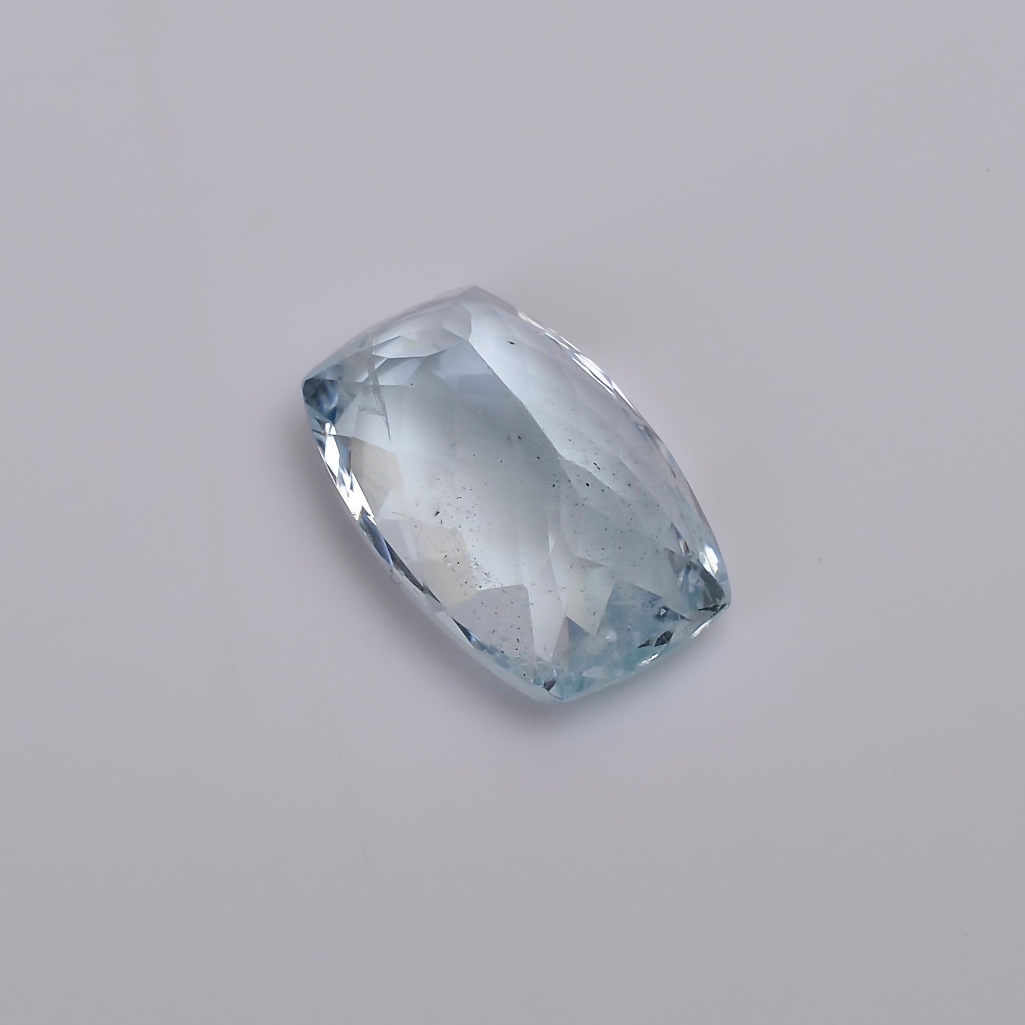 natural aquamarine radiant shape cut stone loose gemstone