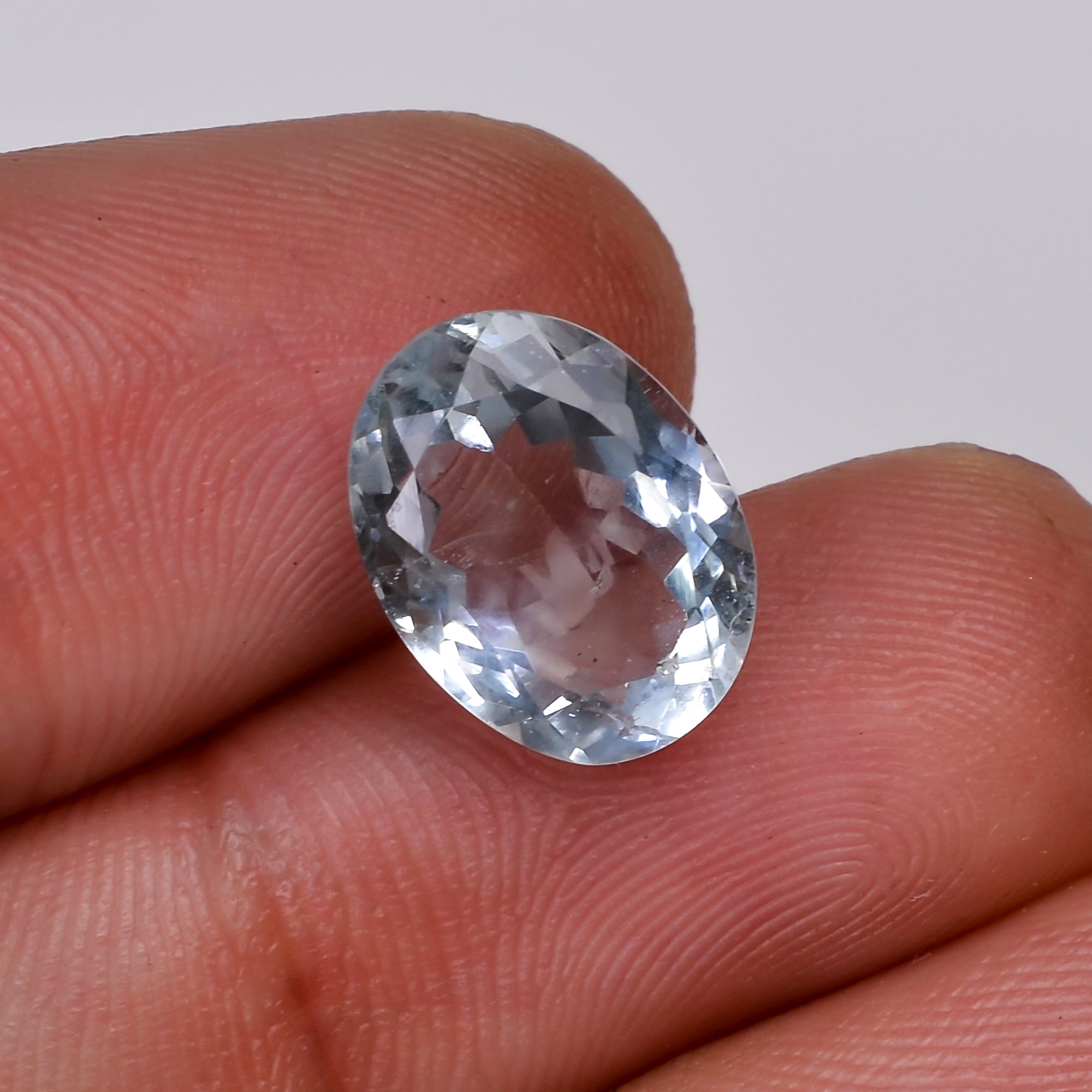 natural aquamarine oval shape cut stone loose gemstone