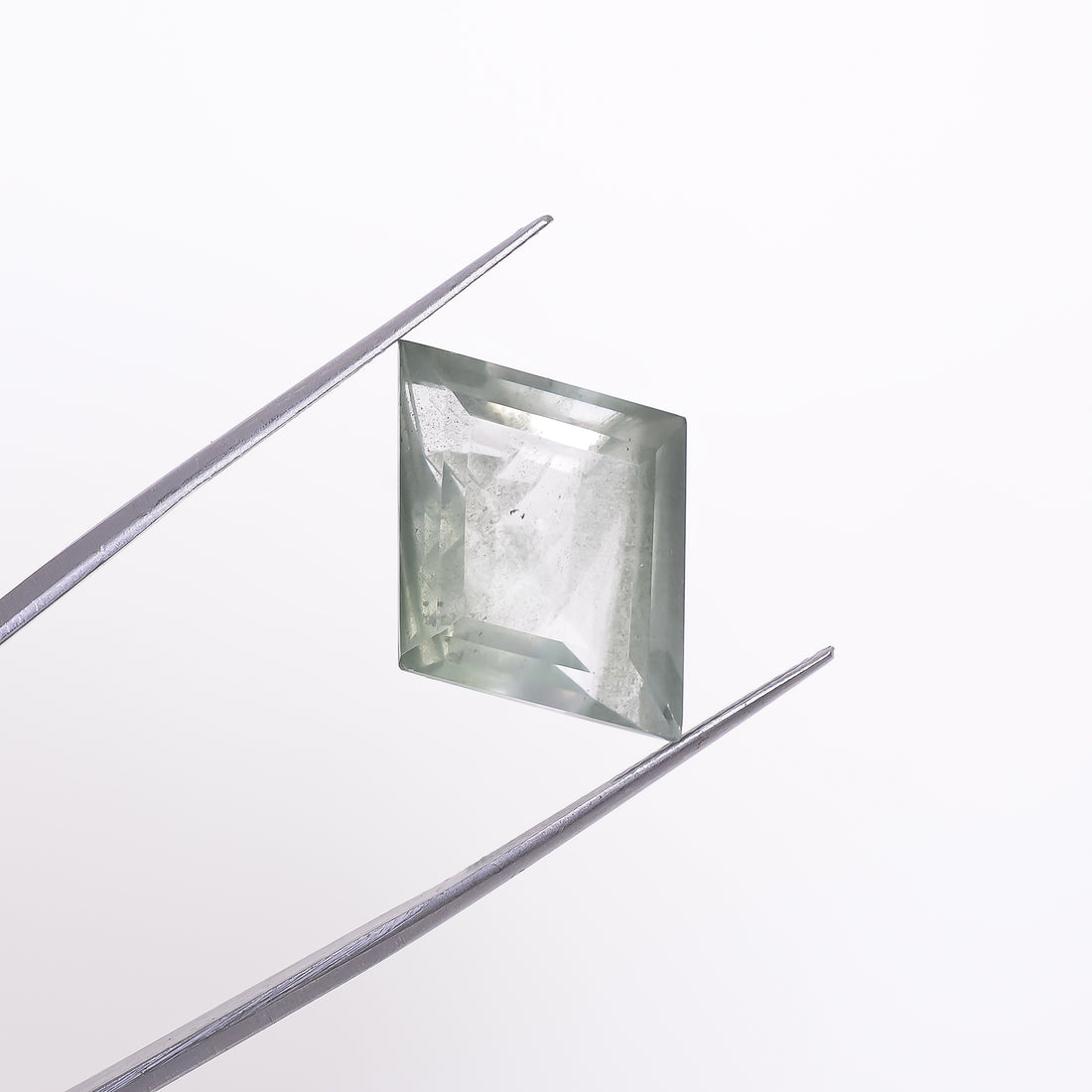 Green Phantom Quartz Fancy Shape Cut Stone Loose Gemstone For Making Jewelry 16 Ct. 23X14X9 mm Y-9379