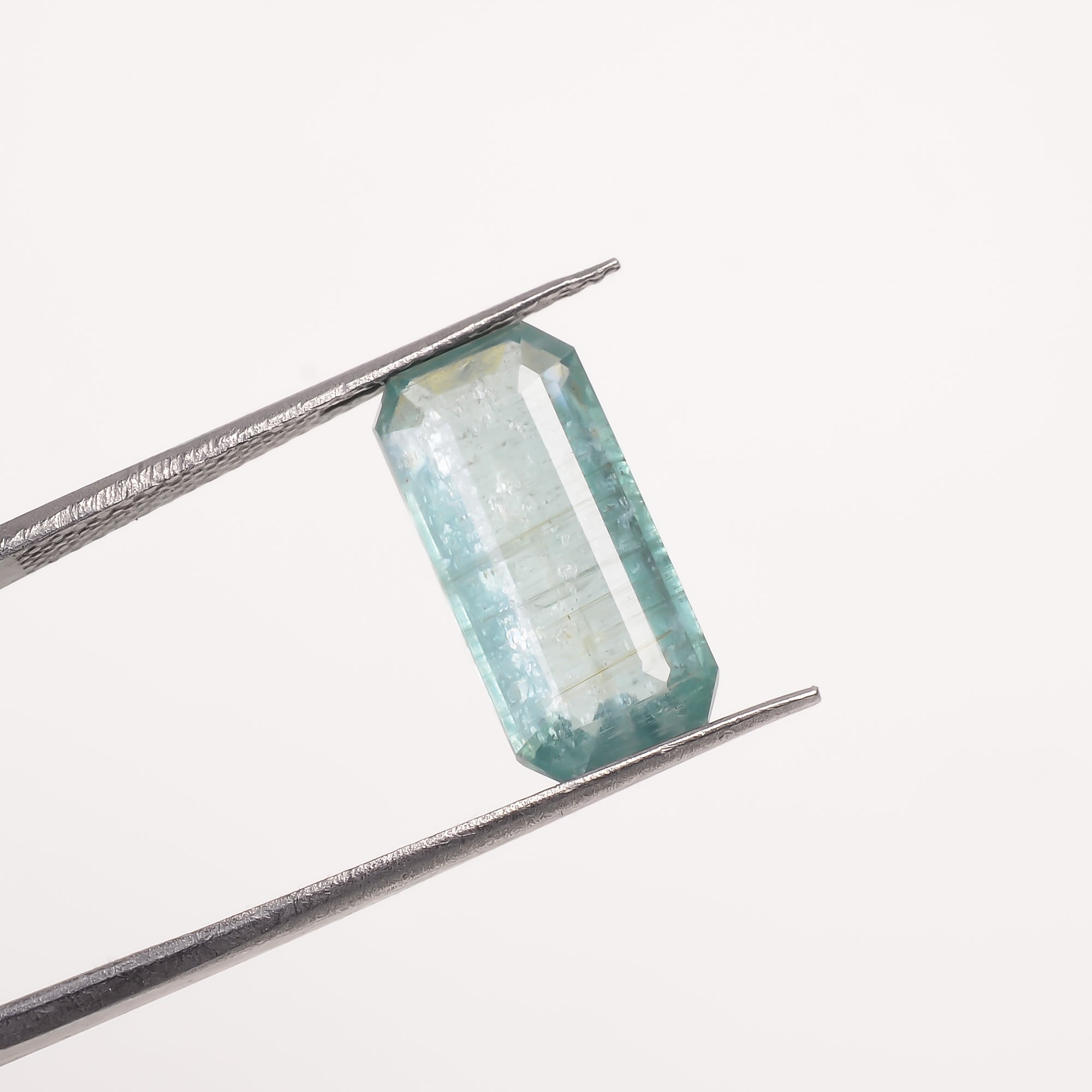 Light Green Kyanite Radiant Shape Cut Stone Loose Gemstone For Making Jewelry 4.5 Ct. 14X6X4 MM Y-9725