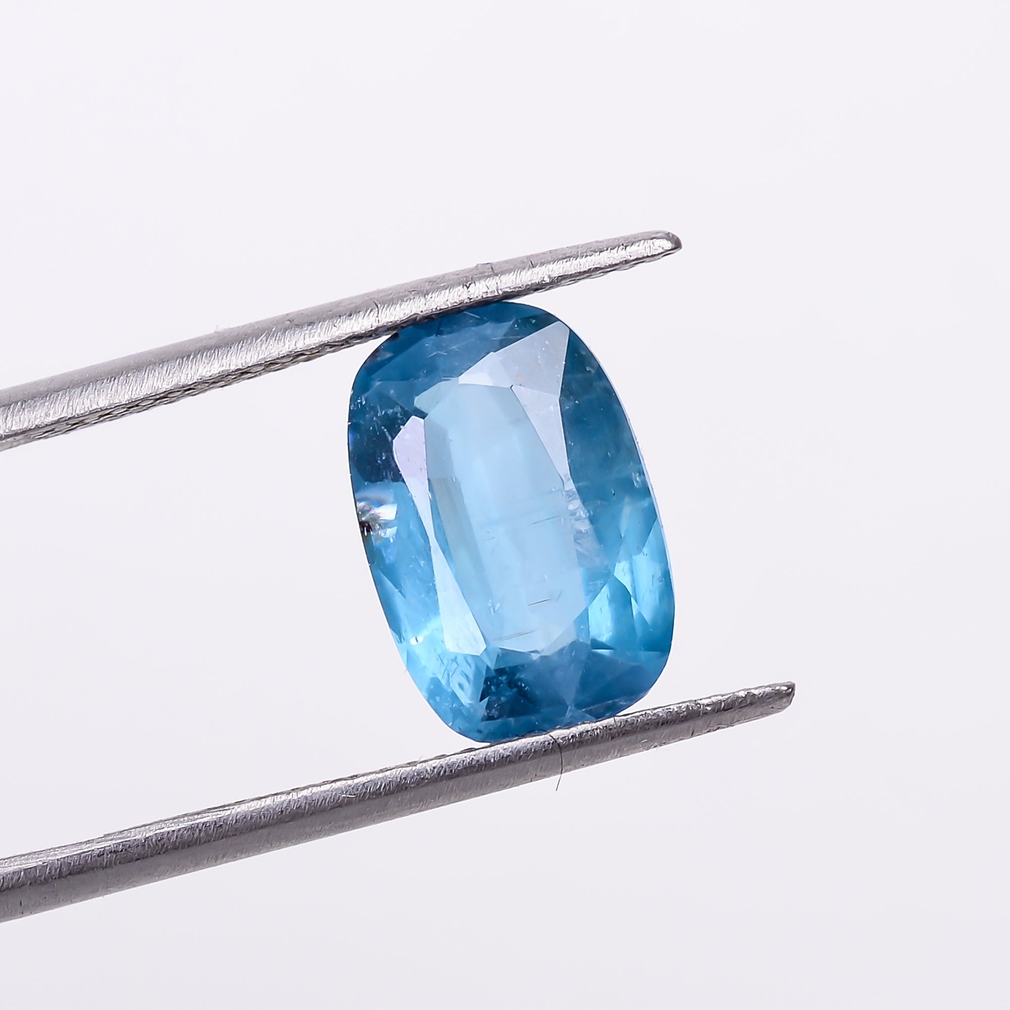 natural blue kyanite radiant shape cut stone loose gemstone