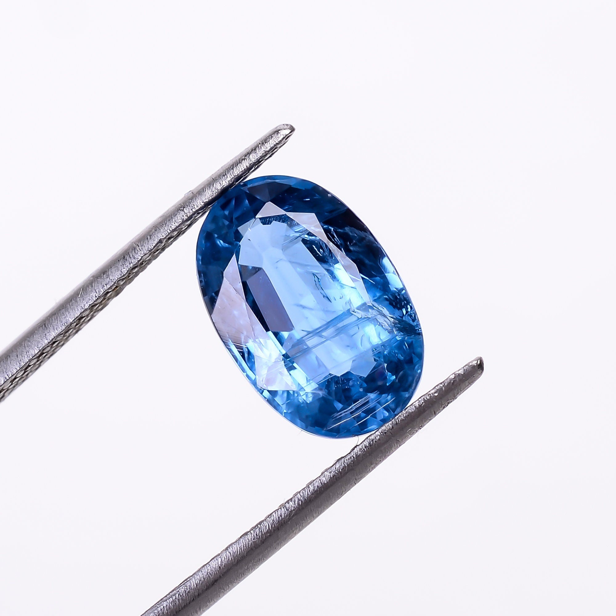 natural blue kyanite oval shape cut stone loose gemstone