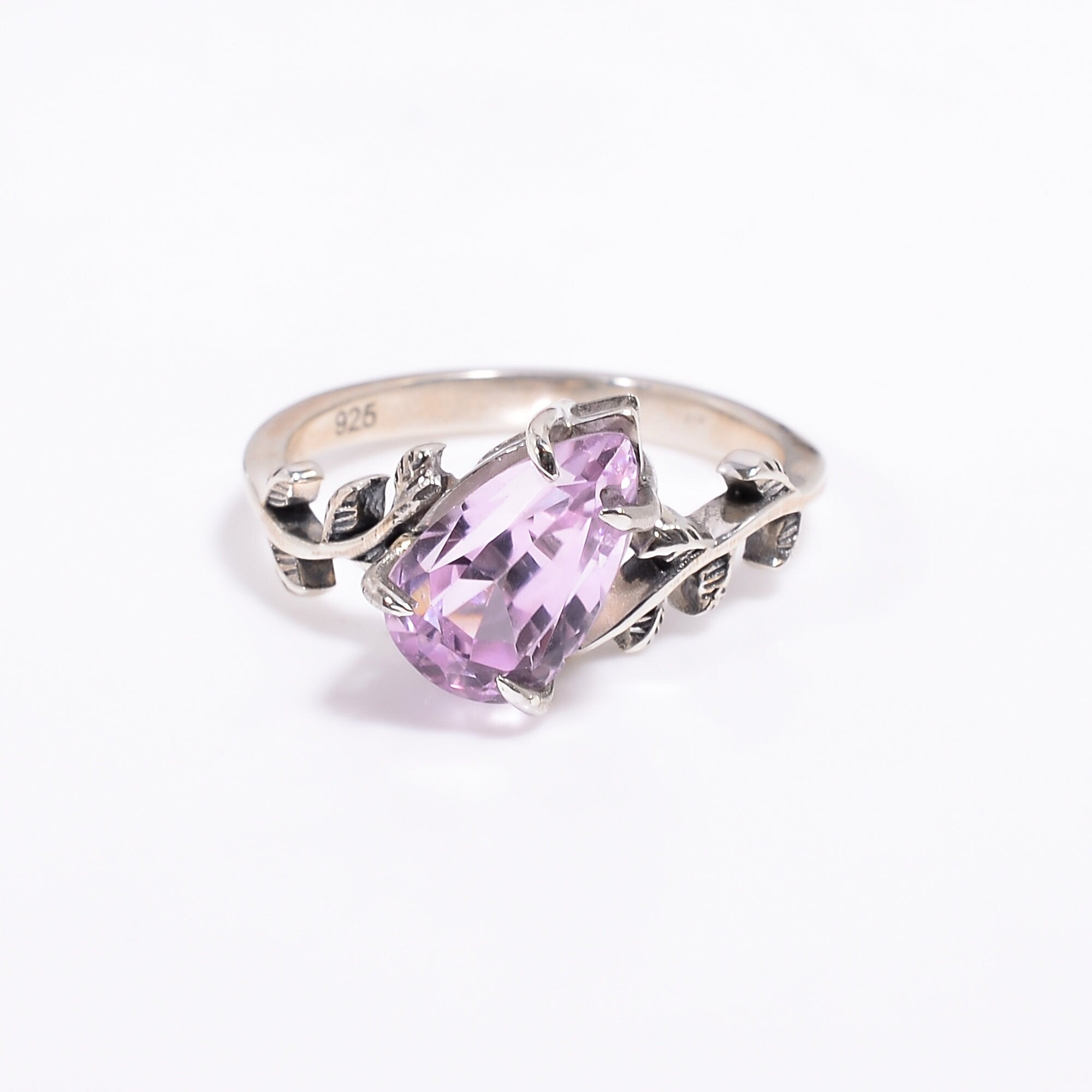 natural kunzite pear shape ring 925 sterling silver ring 7 us 2 9 gms y 7790