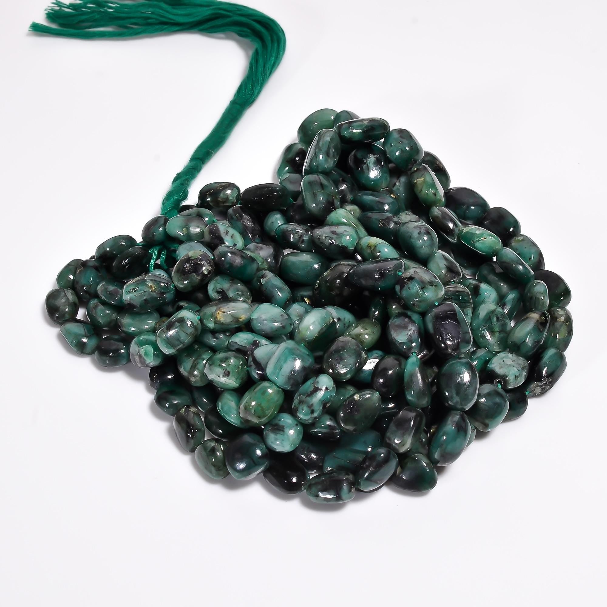 emerald natural gemstone tumbled shape smooth 